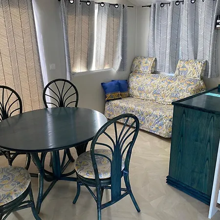 Segur 9 Кемпинг Сен-Рафаэль